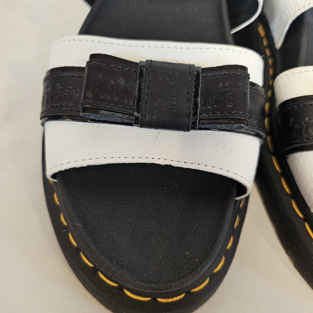 Dr. Martens Romi Crackle White Bow Chunky Platform Sandel - Picture 8 of 9